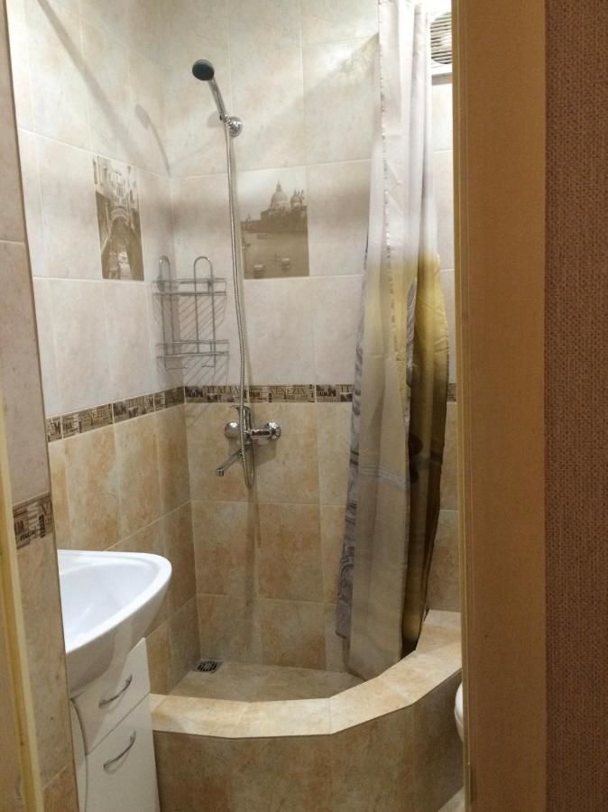 Апартаменты Двухкомнатная квартира Пицунда-5